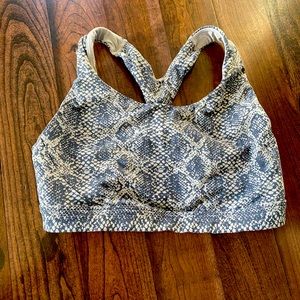 Athleta sports bra size medium/34c/d snake print sports bra